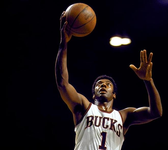 一幅充满人 一幅充满人