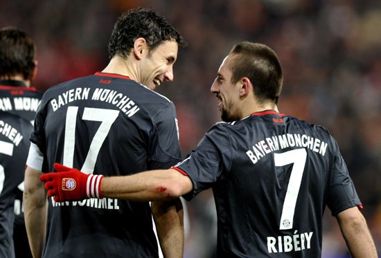 【中超】让二追三绝杀梅州客家队，深足惊险赢下广东德比.