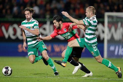 0万背后的 0万背后的