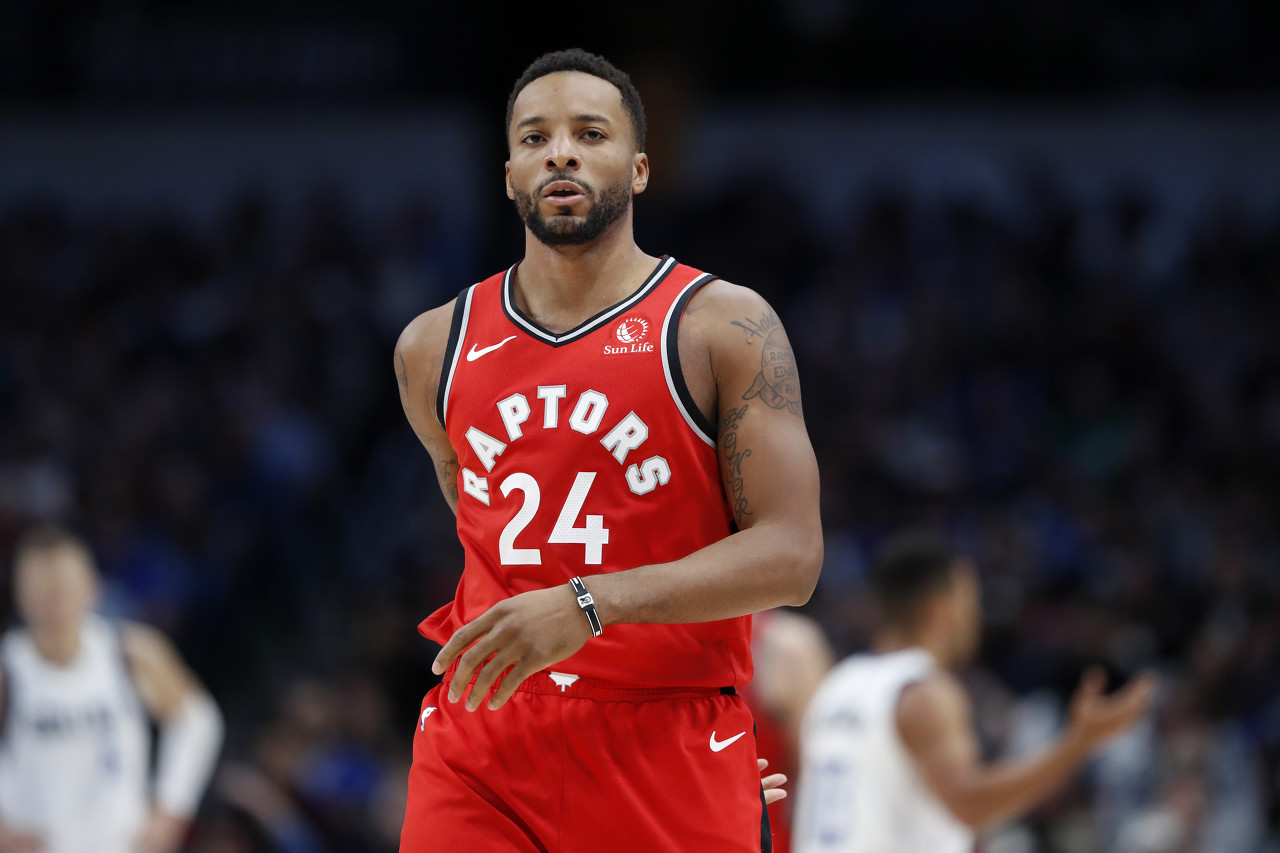 也为任何追 也为任何追