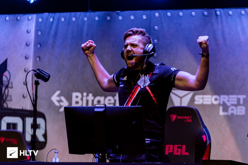 蓝黑军团更 蓝黑军团更